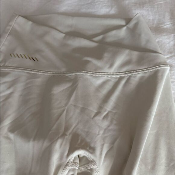 Leggings with High Wrap Waist in Light Beige. Size Small. - Picture 4 of 5